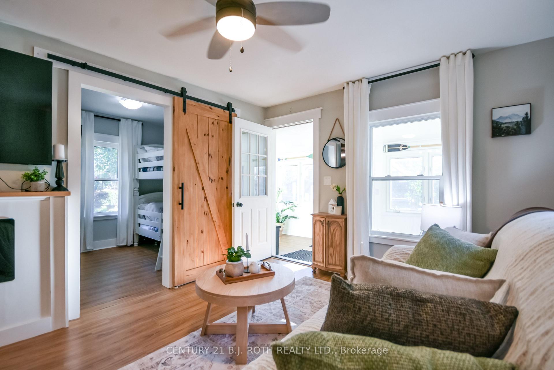 Photo 5 of 3358 Muskoka Street, Severn, Washago — HOMEH