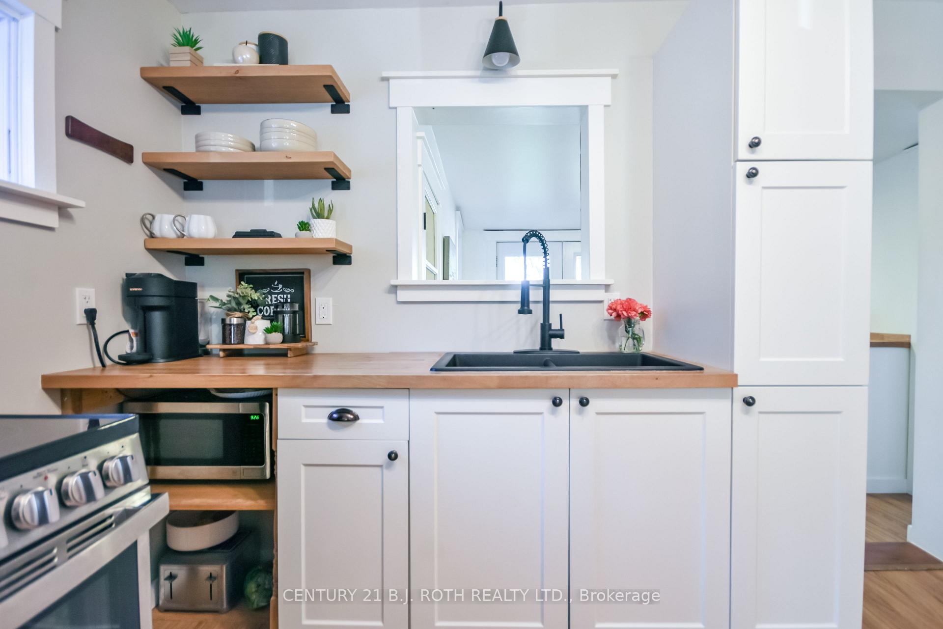 Photo 9 of 3358 Muskoka Street, Severn, Washago — HOMEH