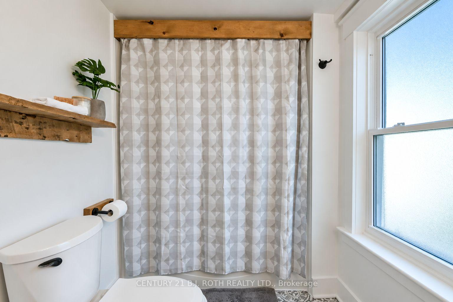 Photo 14 of 3358 Muskoka Street, Severn, Washago — HOMEH