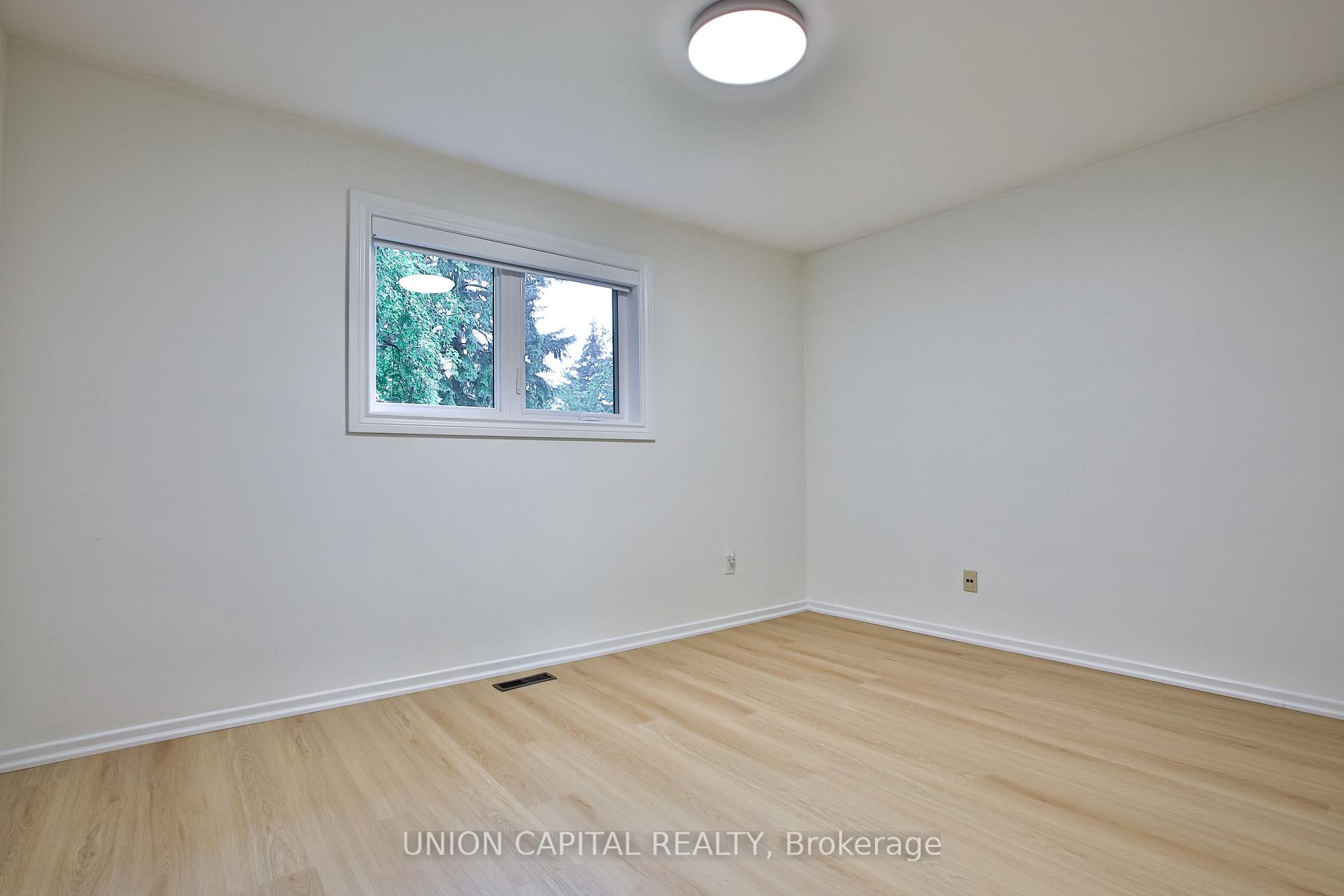 Photo 5 of Unit Upper, 131 Romfield Circuit, Markham, Royal Orchard — HOMEH