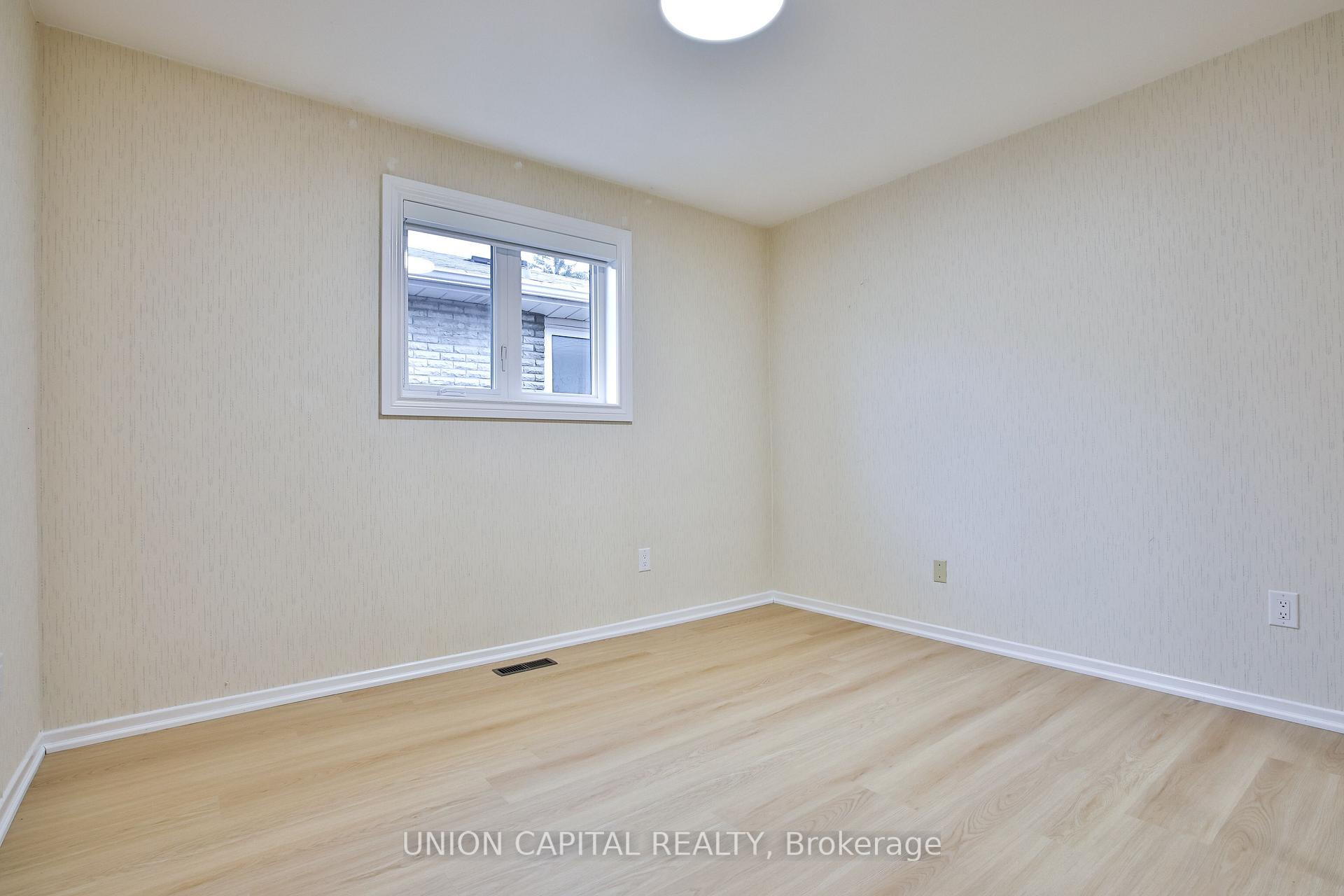 Photo 8 of Unit Upper, 131 Romfield Circuit, Markham, Royal Orchard — HOMEH