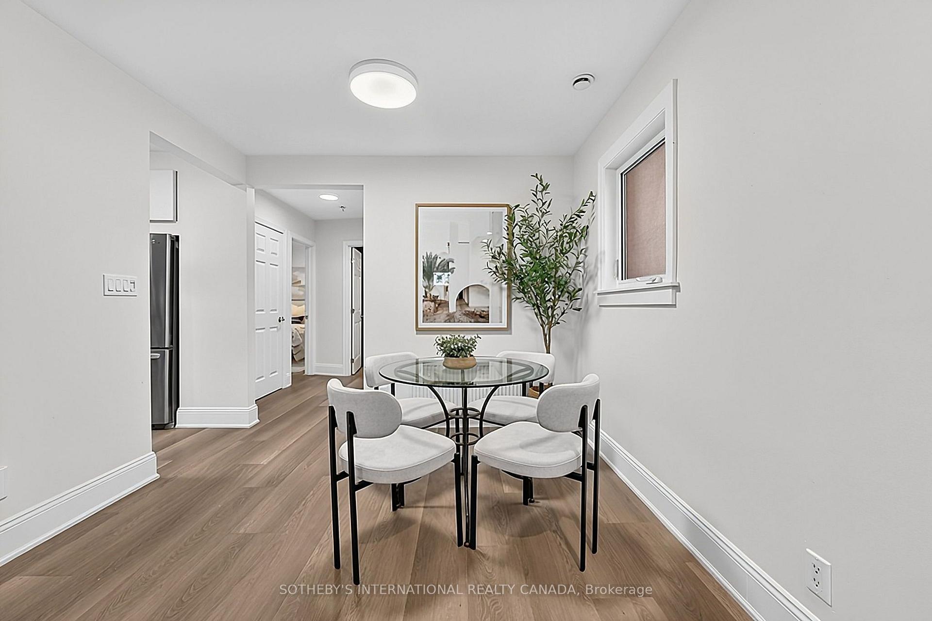 Photo 10 of 16 Smithfield Drive, Etobicoke, Stonegate-Queensway — HOMEH