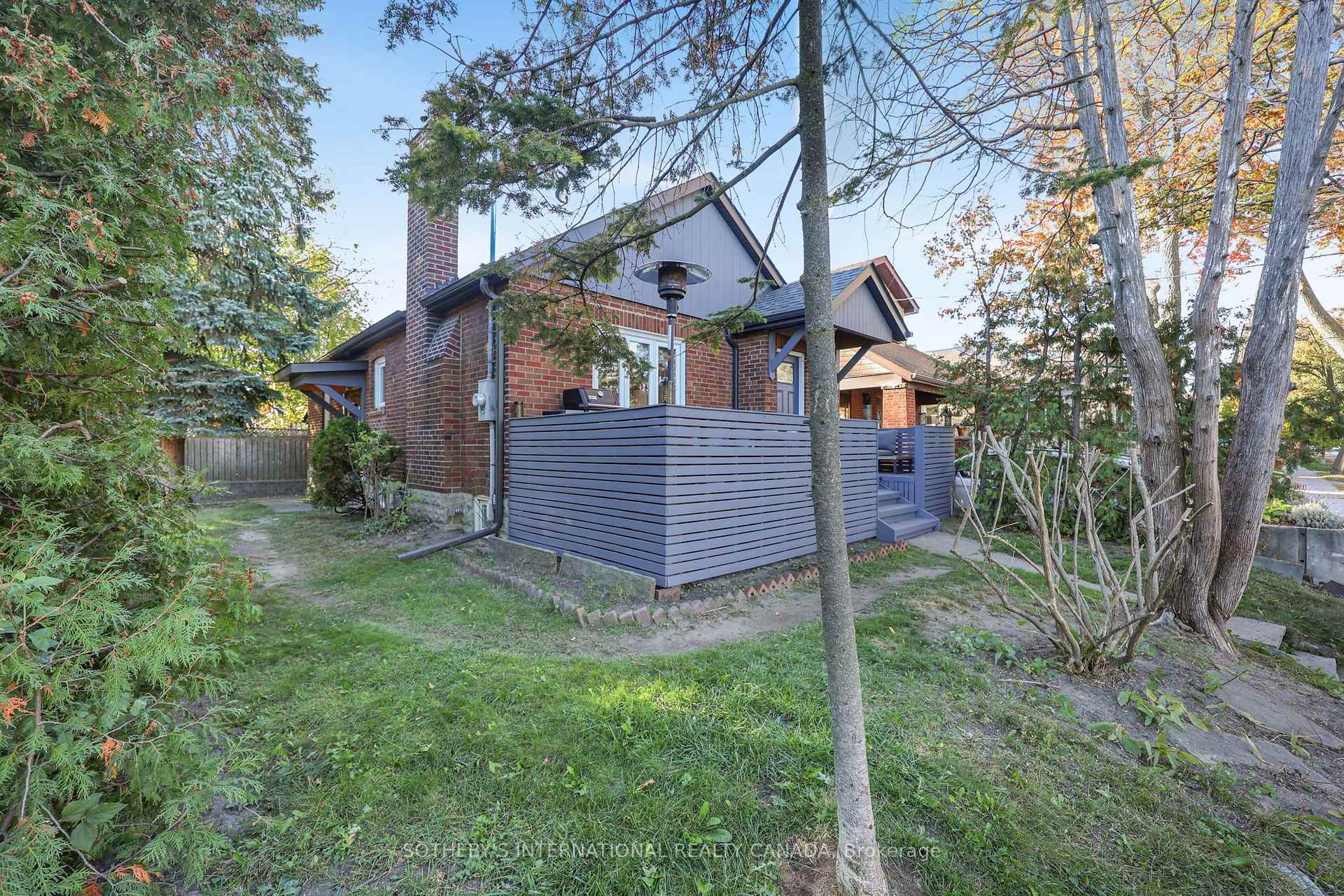 Photo 29 of 16 Smithfield Drive, Etobicoke, Stonegate-Queensway — HOMEH