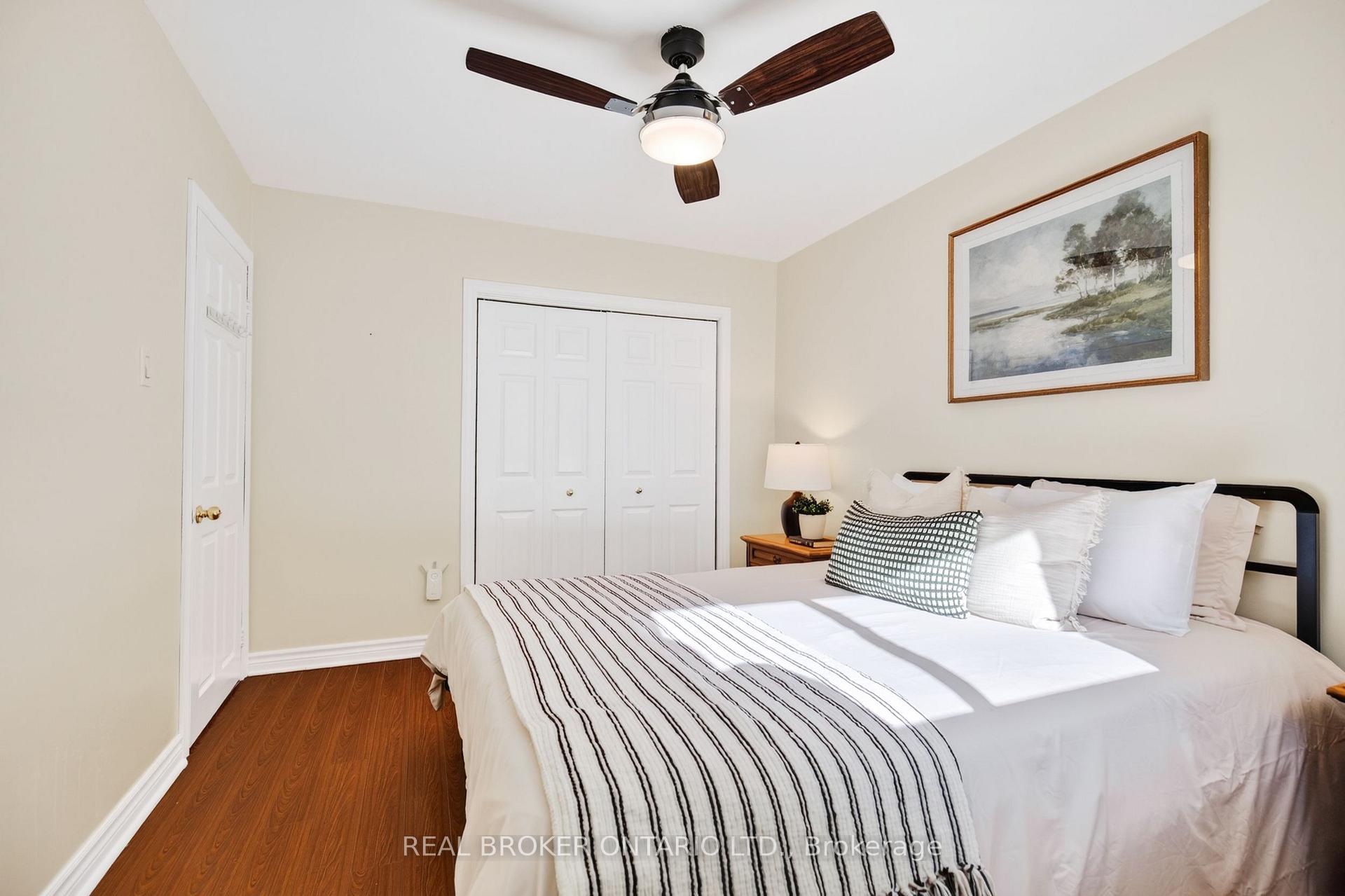 Photo 20 of 302 Delrex Boulevard, Halton Hills, Georgetown — HOMEH