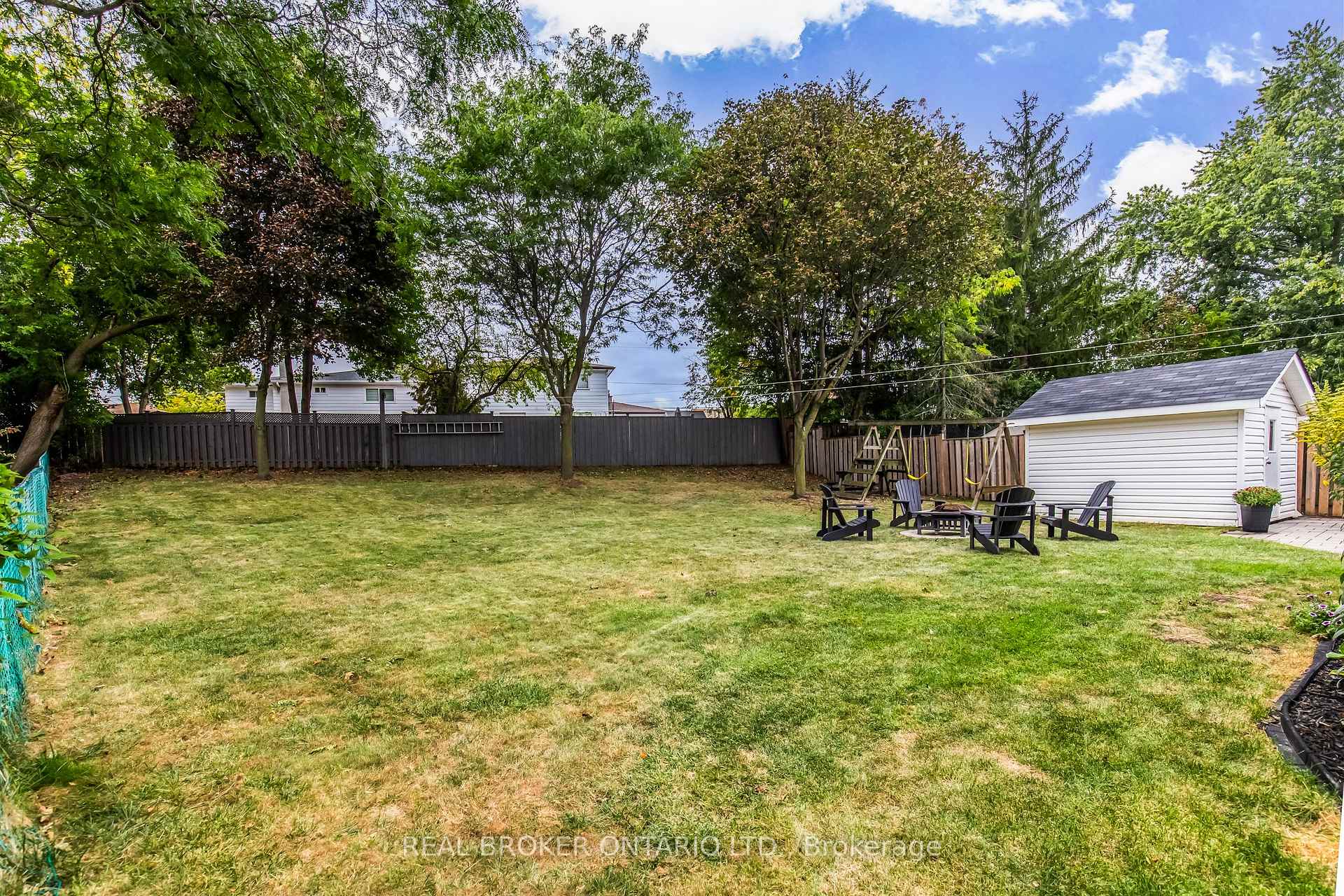 Photo 40 of 302 Delrex Boulevard, Halton Hills, Georgetown — HOMEH