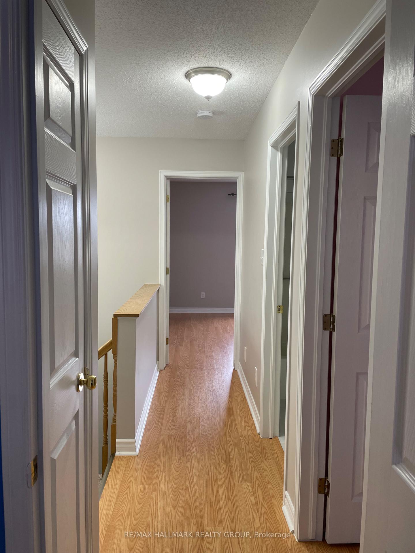 Photo 13 of 2203 Saturn Crescent, Ottawa, Fallingbrook/Gardenway South — HOMEH
