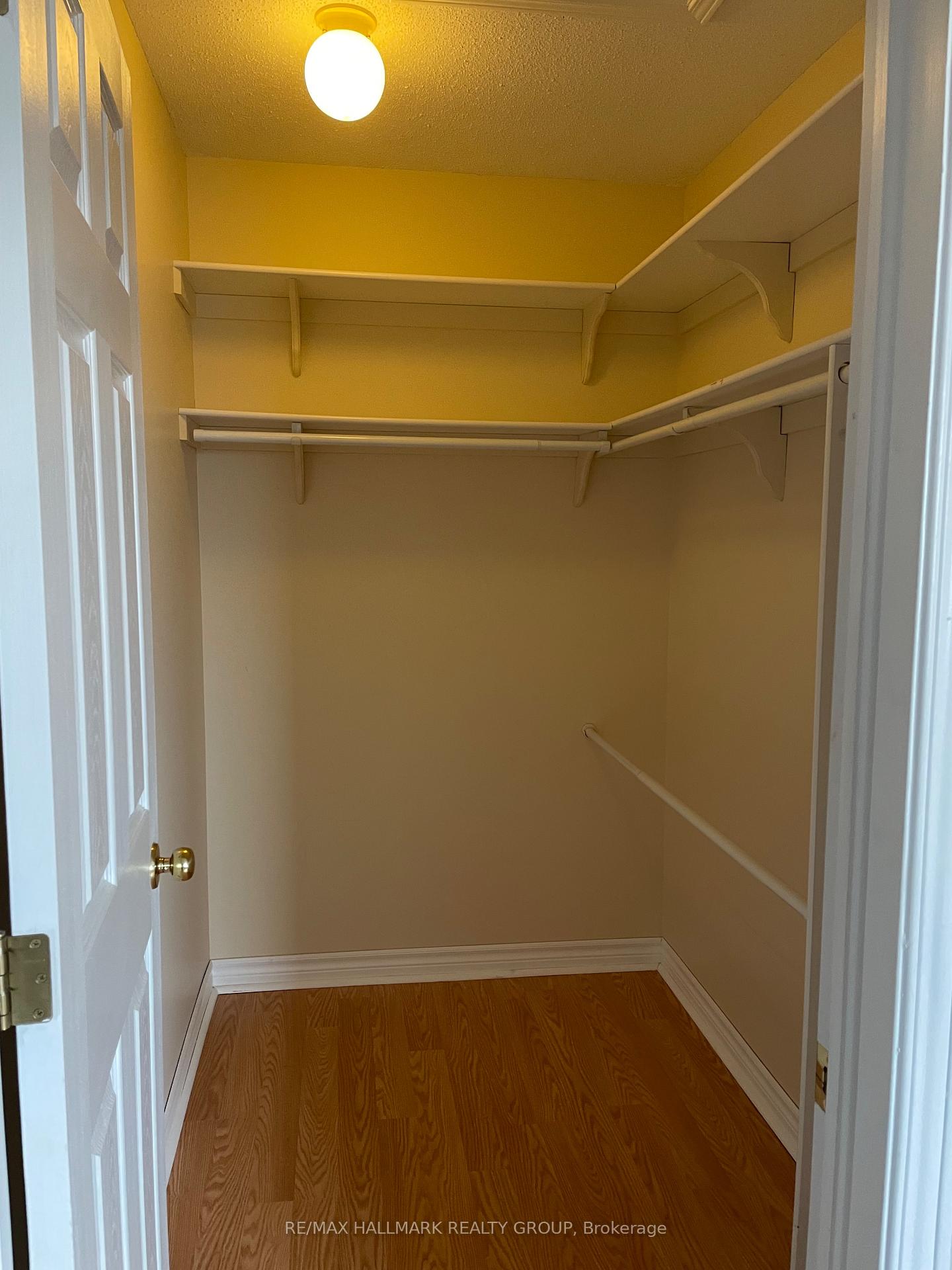 Photo 19 of 2203 Saturn Crescent, Ottawa, Fallingbrook/Gardenway South — HOMEH