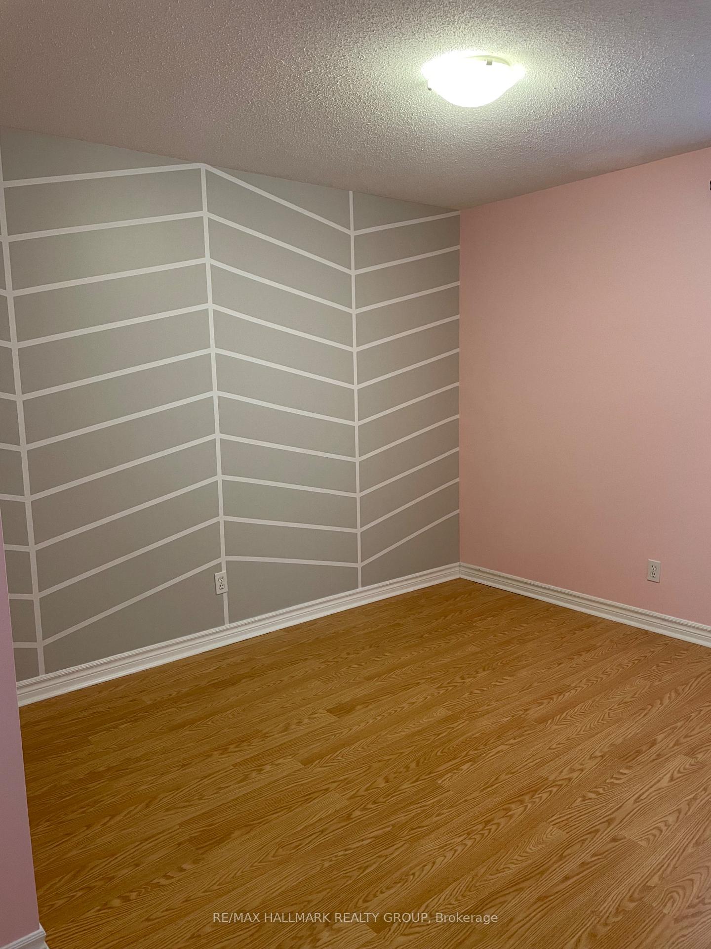 Photo 22 of 2203 Saturn Crescent, Ottawa, Fallingbrook/Gardenway South — HOMEH