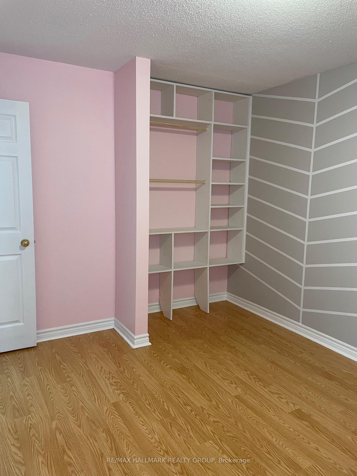 Photo 23 of 2203 Saturn Crescent, Ottawa, Fallingbrook/Gardenway South — HOMEH