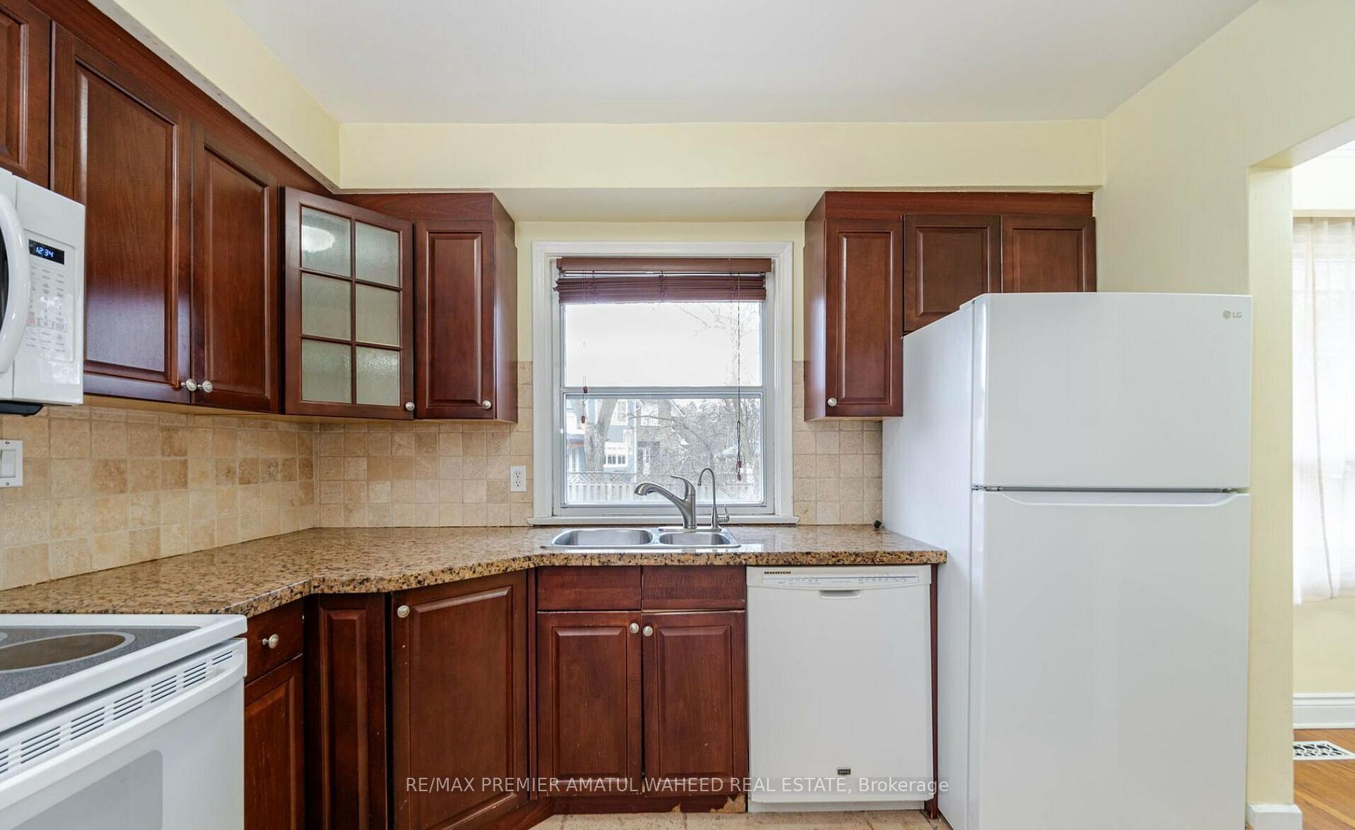 Photo 13 of 2036 Constance Drive, Oakville, Ford — HOMEH