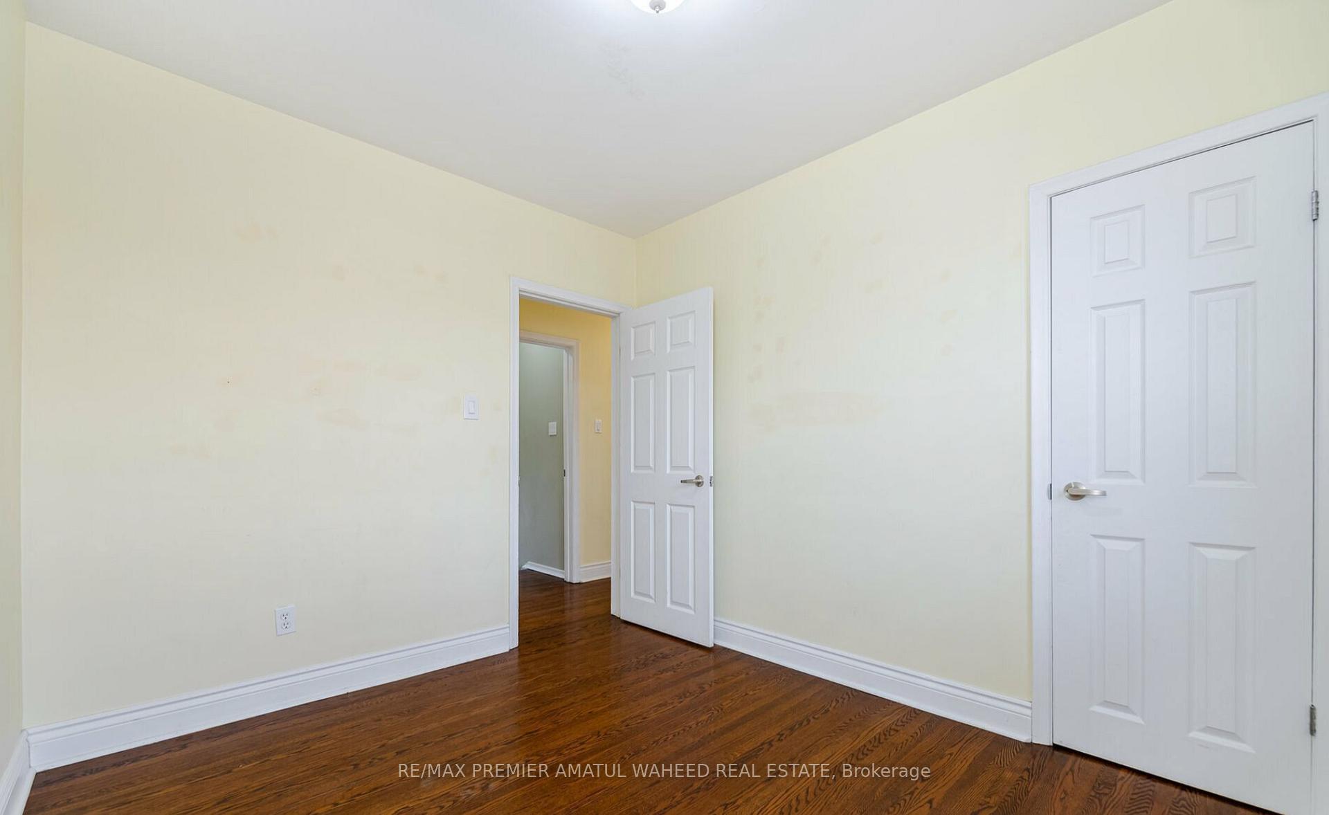 Photo 23 of 2036 Constance Drive, Oakville, Ford — HOMEH