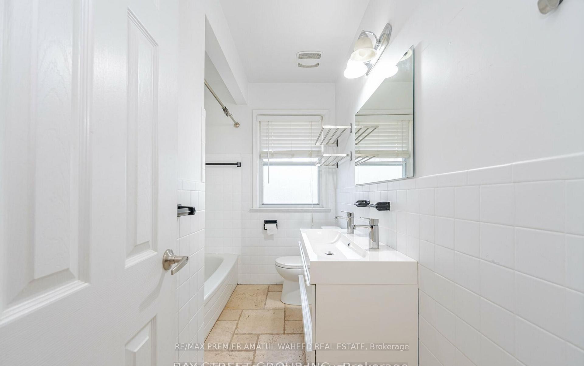 Photo 24 of 2036 Constance Drive, Oakville, Ford — HOMEH