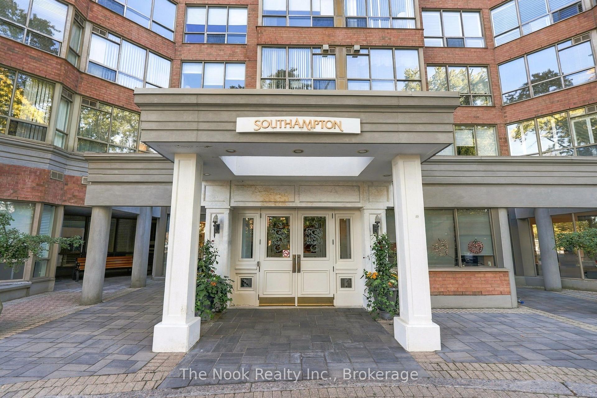 Photo 4 of Unit 213, 1 Ripley Avenue, Toronto, High Park-Swansea — HOMEH