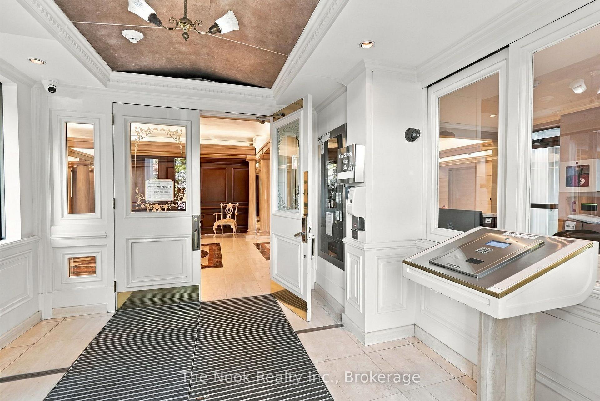 Photo 5 of Unit 213, 1 Ripley Avenue, Toronto, High Park-Swansea — HOMEH