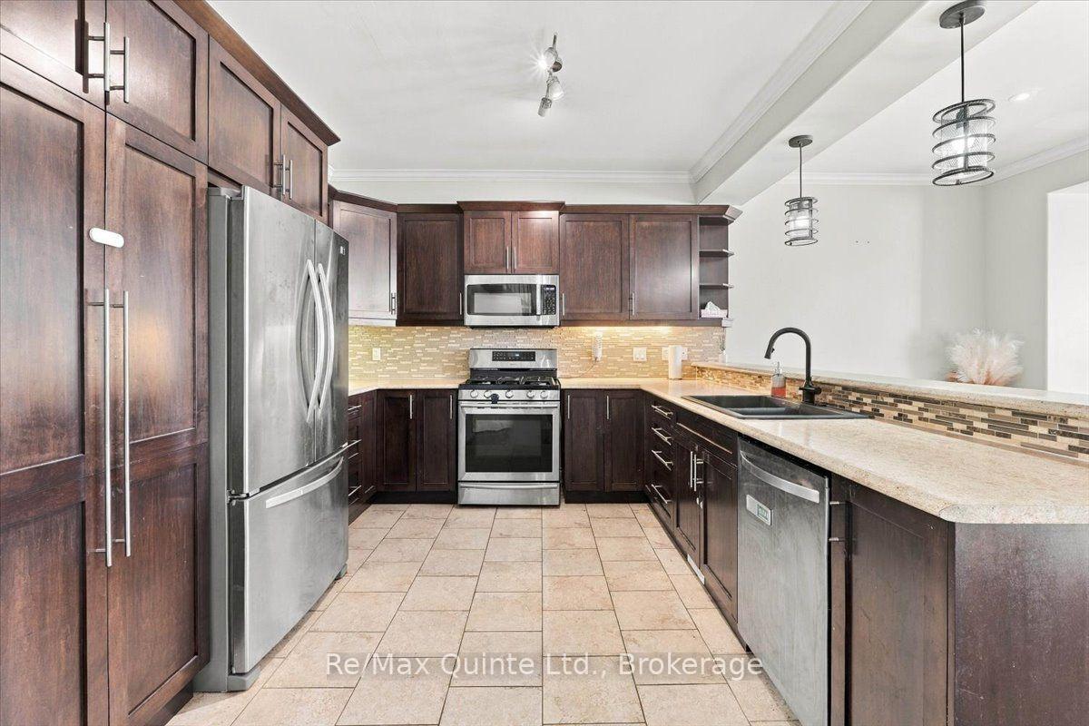 Photo 3 of 39 Princeton Place, Belleville, Thurlow Ward — HOMEH