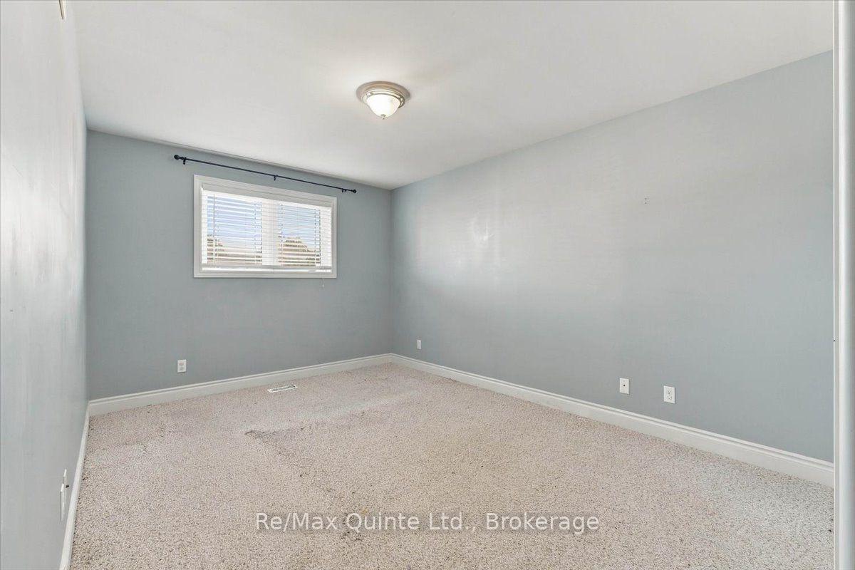 Photo 10 of 39 Princeton Place, Belleville, Thurlow Ward — HOMEH