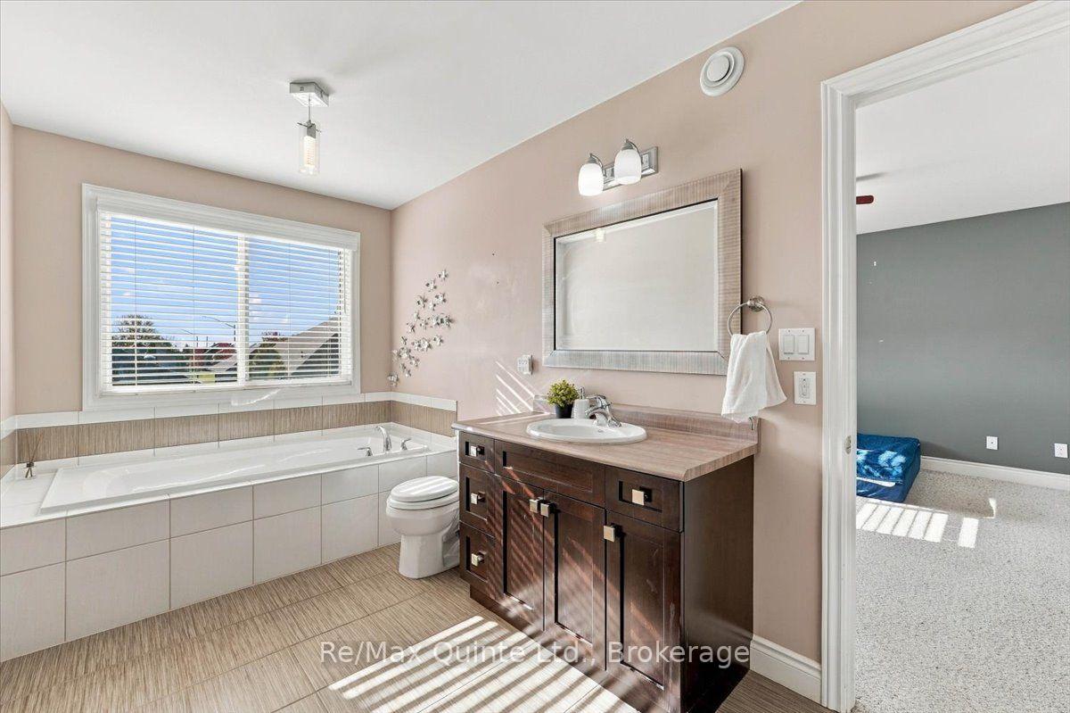Photo 15 of 39 Princeton Place, Belleville, Thurlow Ward — HOMEH