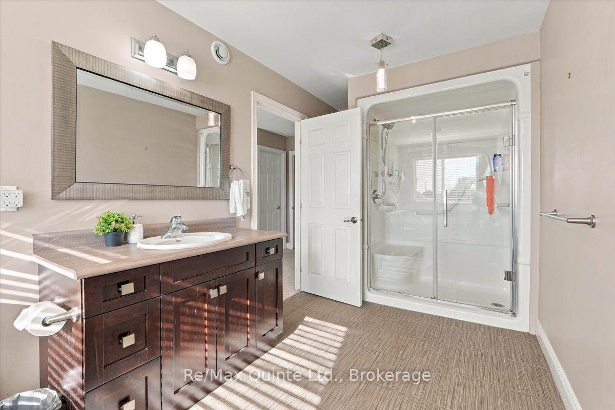 Photo 16 of 39 Princeton Place, Belleville, Thurlow Ward — HOMEH