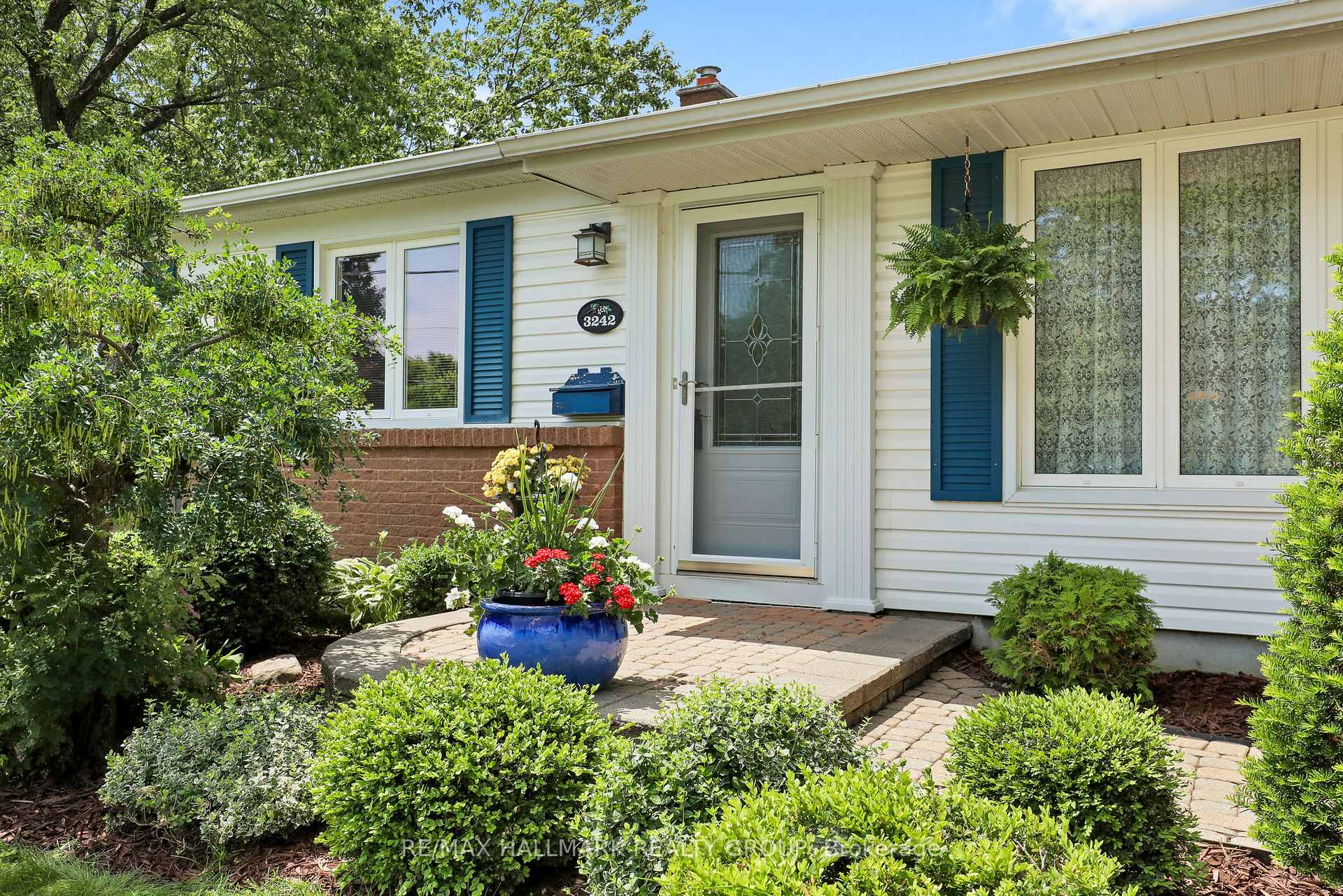 Photo 5 of 3242 Albion Road S, Ottawa, South Keys — HOMEH