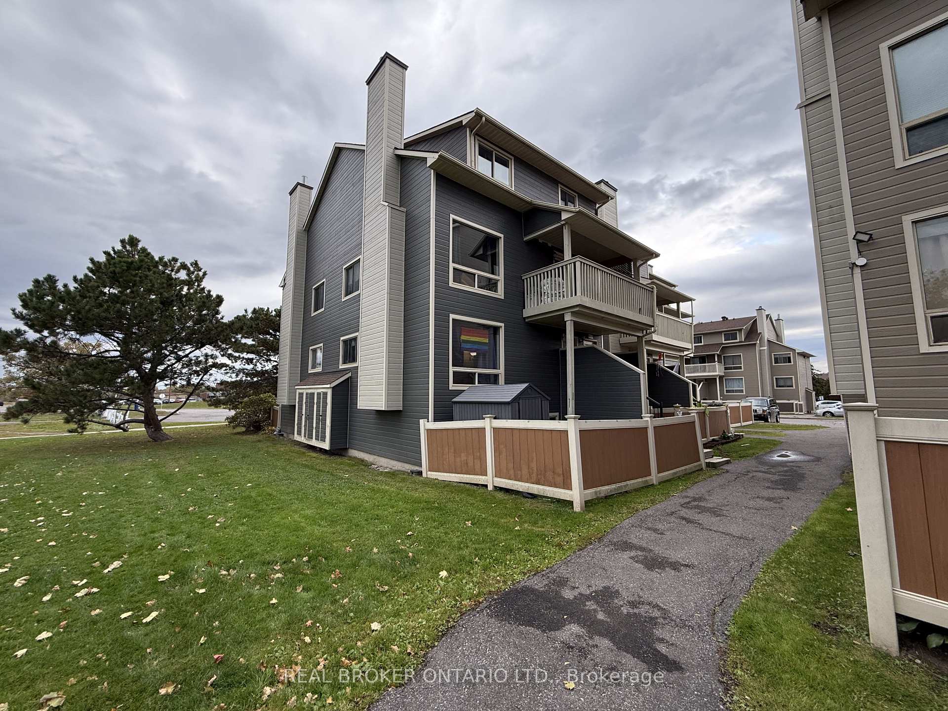 Photo 3 of Unit 72B, 750 St. Andre Drive, Ottawa, Hiawatha Park/Convent Glen — HOMEH