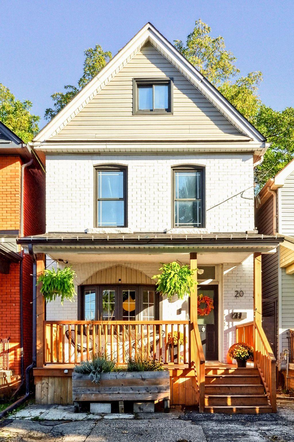 Photo 2 of 20 Belview Avenue, Hamilton, Crown Point — HOMEH