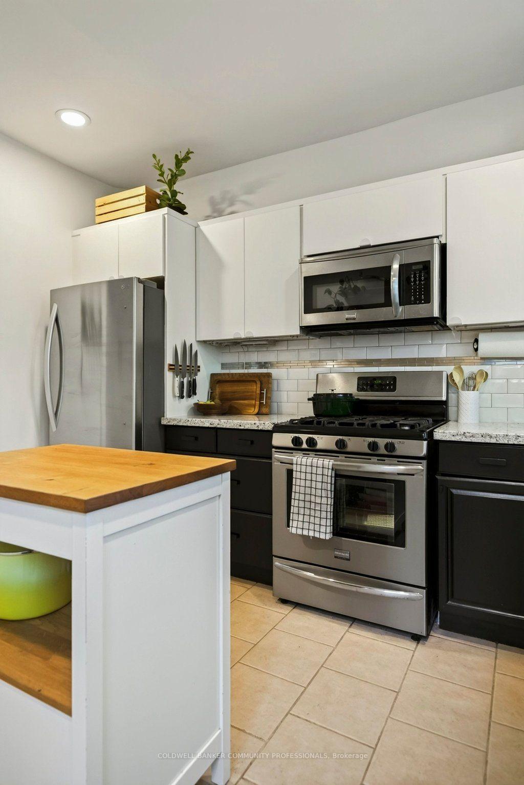 Photo 18 of 20 Belview Avenue, Hamilton, Crown Point — HOMEH