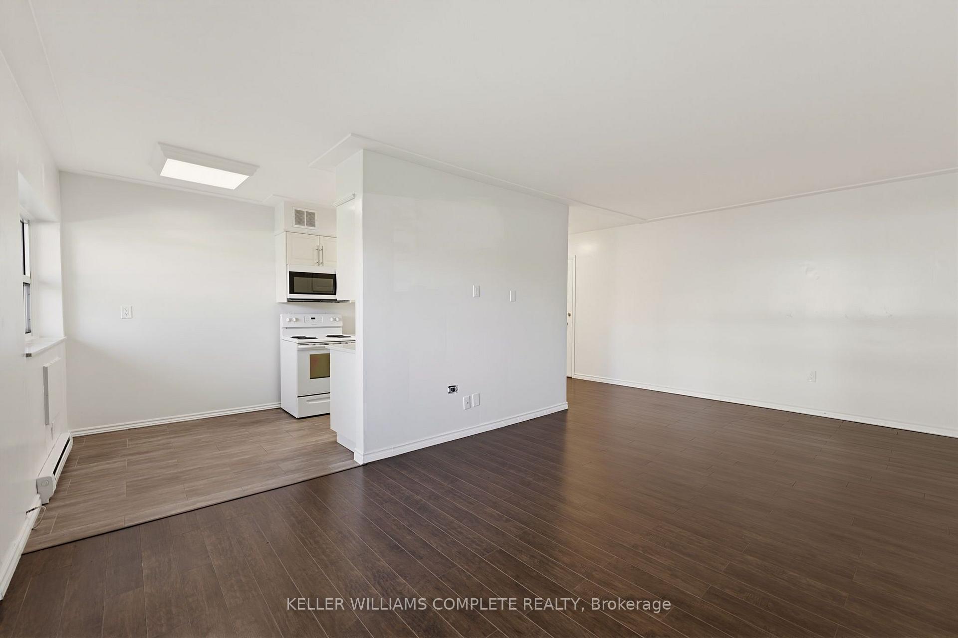 Photo 7 of Unit 210, 11 Woodman Drive S, Hamilton, Corman — HOMEH