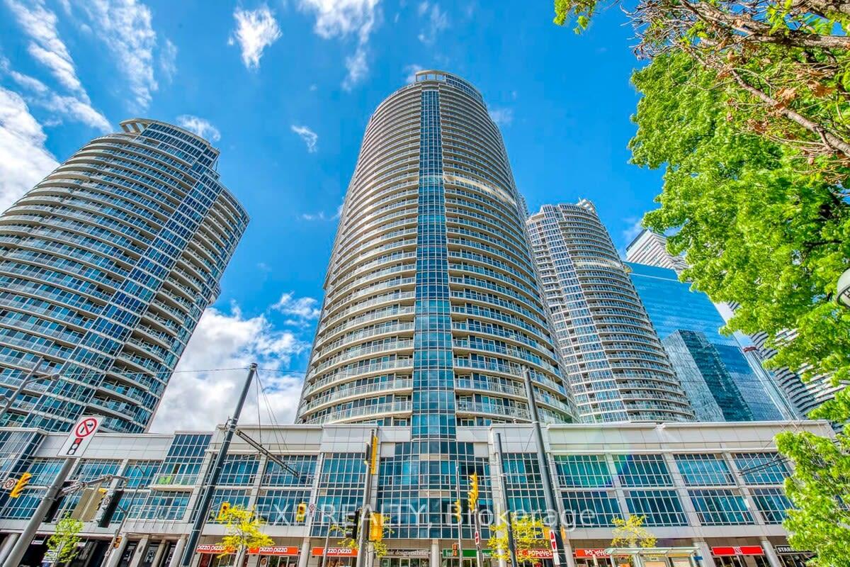 Photo of Unit 1213, 208 Queens Quay W