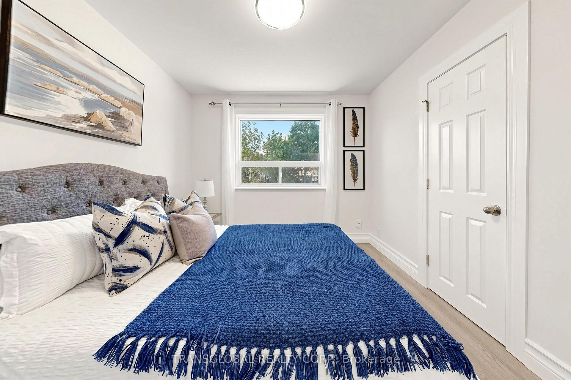 Photo 11 of 10 Anticosti Drive, Scarborough, Bendale — HOMEH