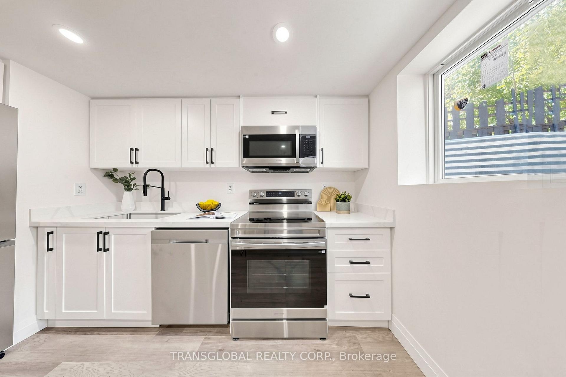 Photo 20 of 10 Anticosti Drive, Scarborough, Bendale — HOMEH