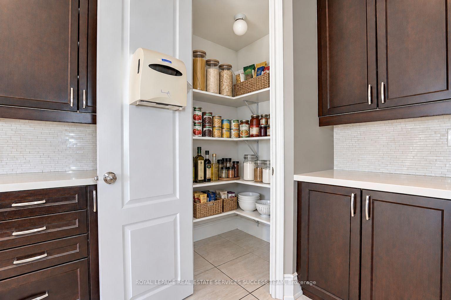 Photo 14 of 1684 Finkle Drive, Oshawa, Taunton — HOMEH
