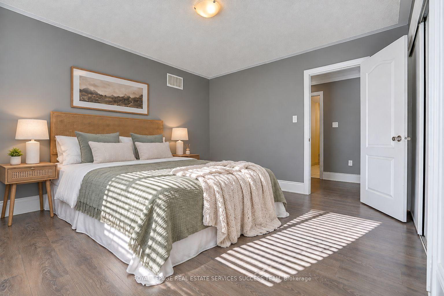 Photo 23 of 1684 Finkle Drive, Oshawa, Taunton — HOMEH