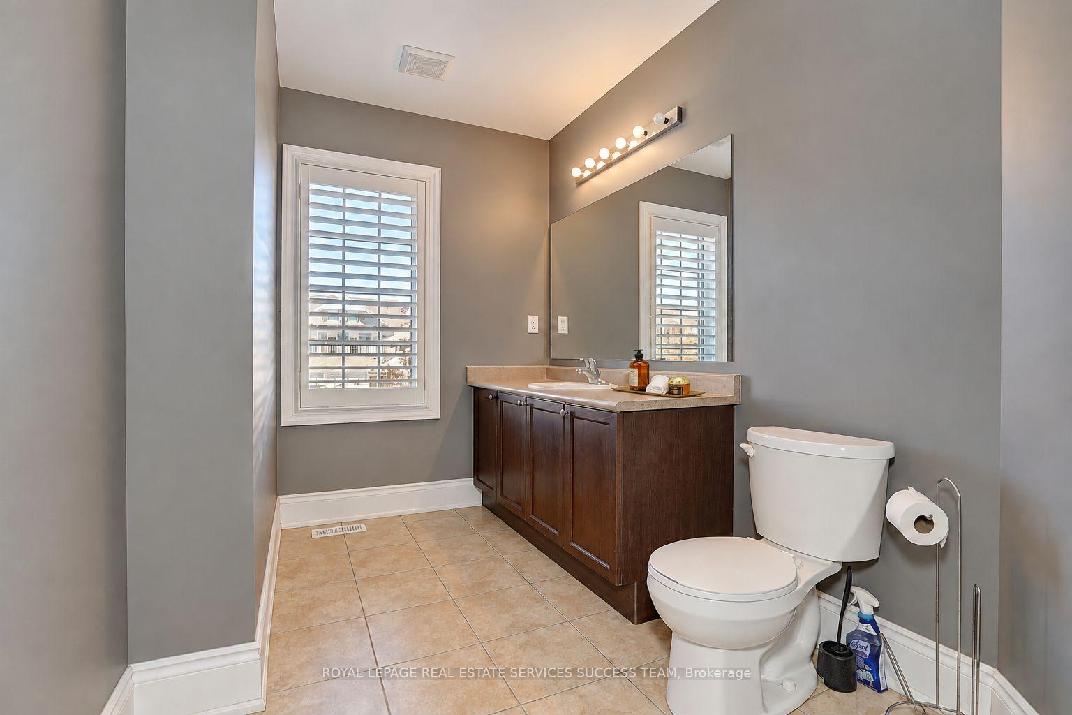 Photo 24 of 1684 Finkle Drive, Oshawa, Taunton — HOMEH