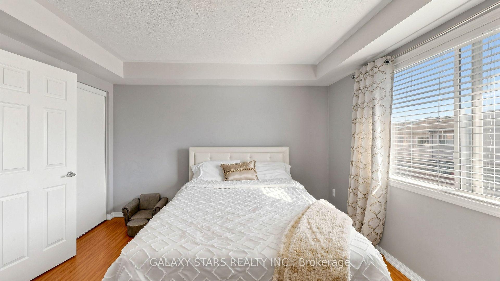 Photo 22 of 21 Cheetah Crescent, Scarborough, Rouge — HOMEH