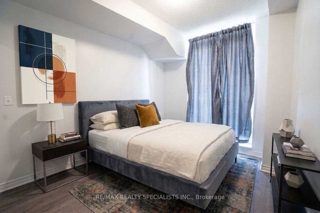 Photo 9 of Unit 2207, 33 Elm Drive, Mississauga, City Centre — HOMEH