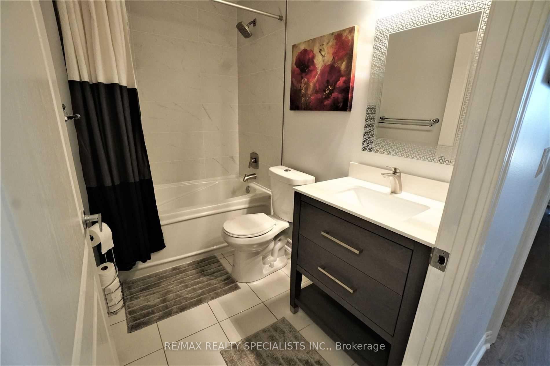 Photo 11 of Unit 2207, 33 Elm Drive, Mississauga, City Centre — HOMEH