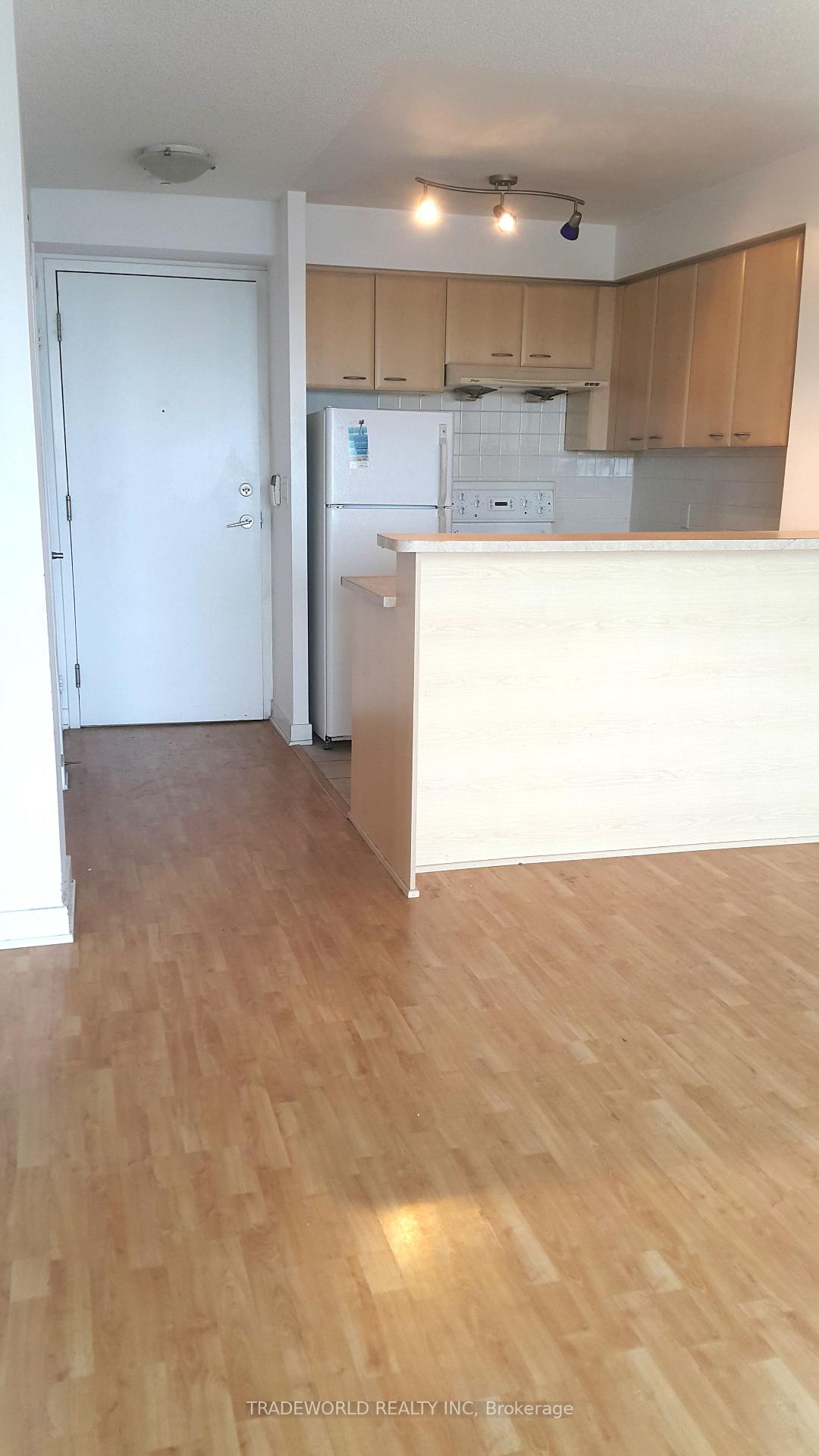 Photo 3 of Unit 1610, 38 Lee Centre Drive, Scarborough, Woburn — HOMEH