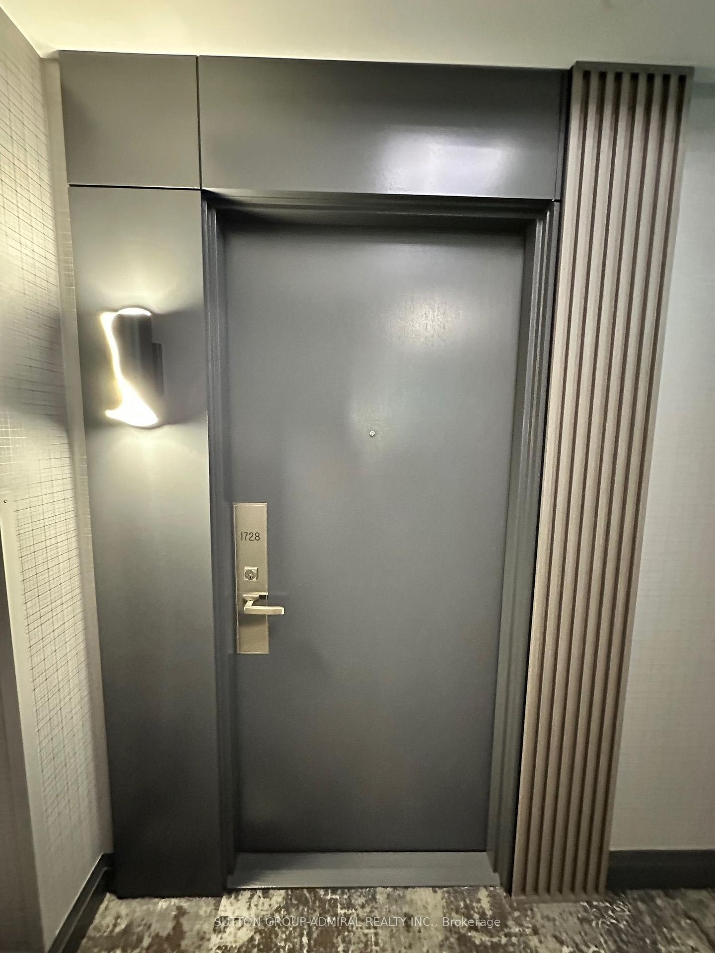 Photo 4 of Unit 1728, 7161 Yonge Street, Markham, Thornhill — HOMEH