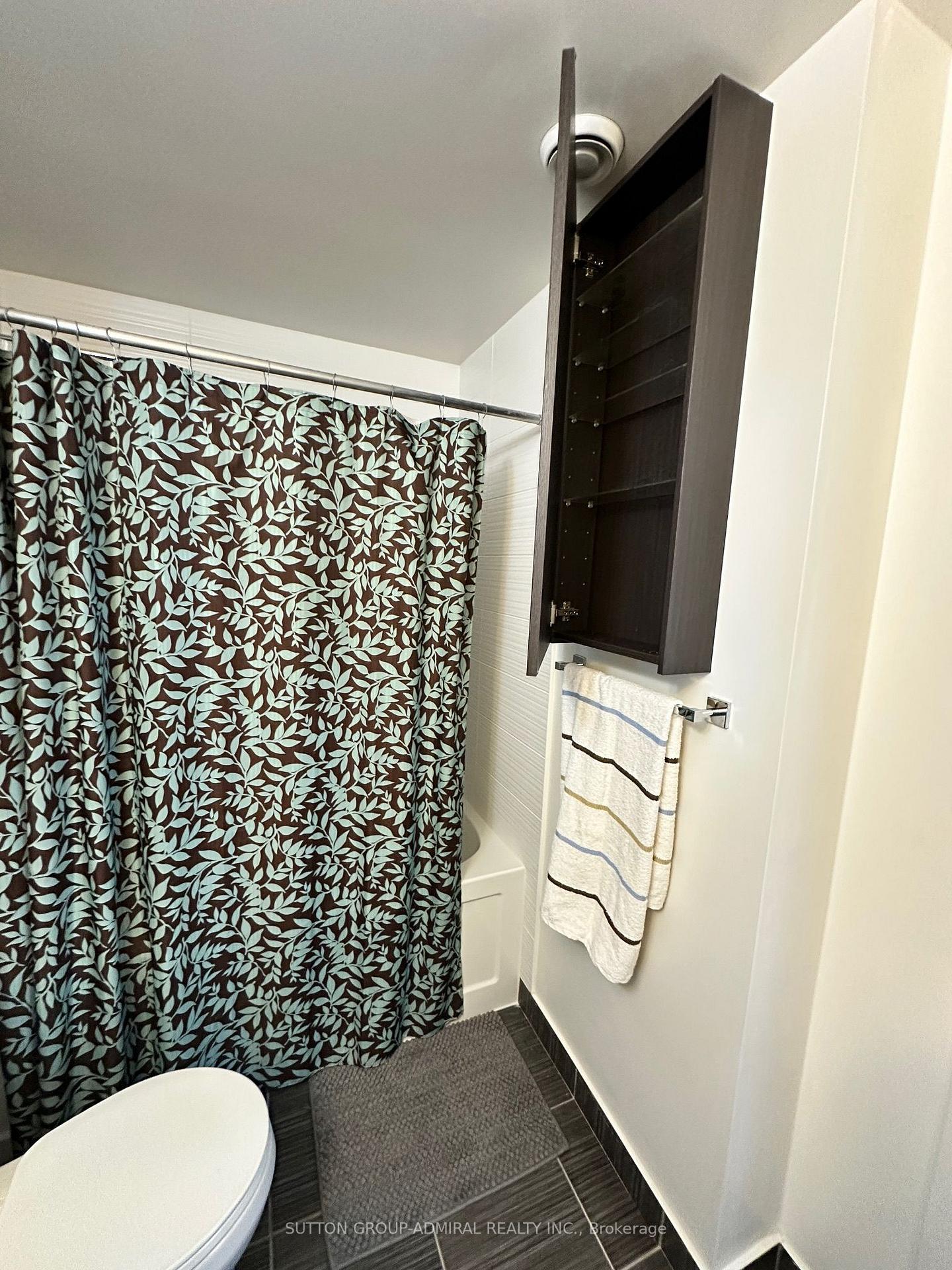 Photo 15 of Unit 1728, 7161 Yonge Street, Markham, Thornhill — HOMEH