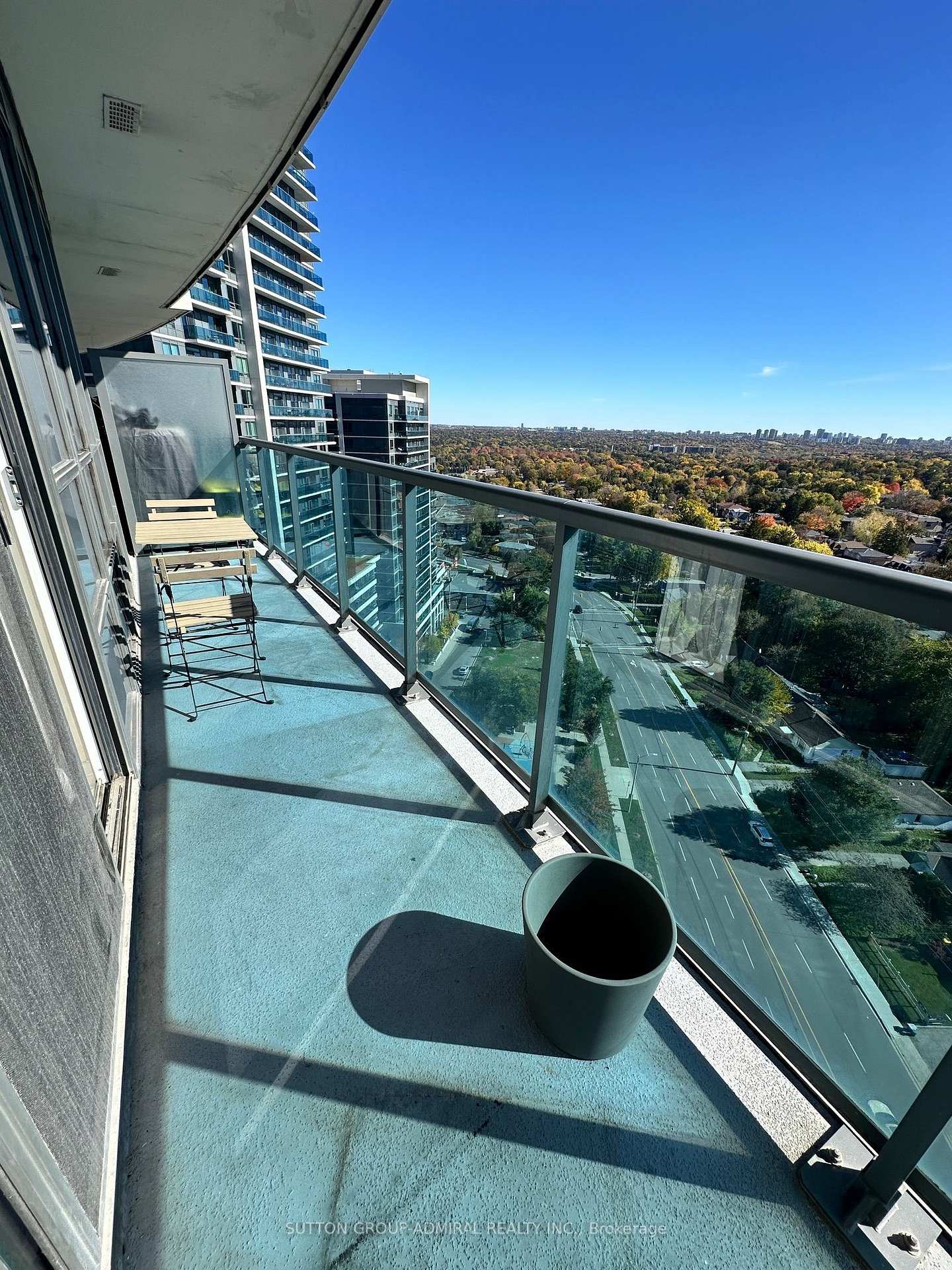 Photo 17 of Unit 1728, 7161 Yonge Street, Markham, Thornhill — HOMEH