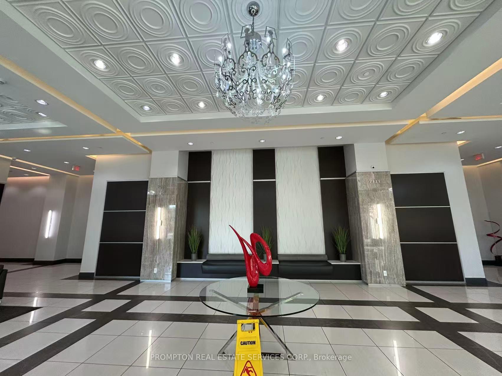 Photo 4 of Unit 2110, 7171 Yonge Street, Markham, Thornhill — HOMEH