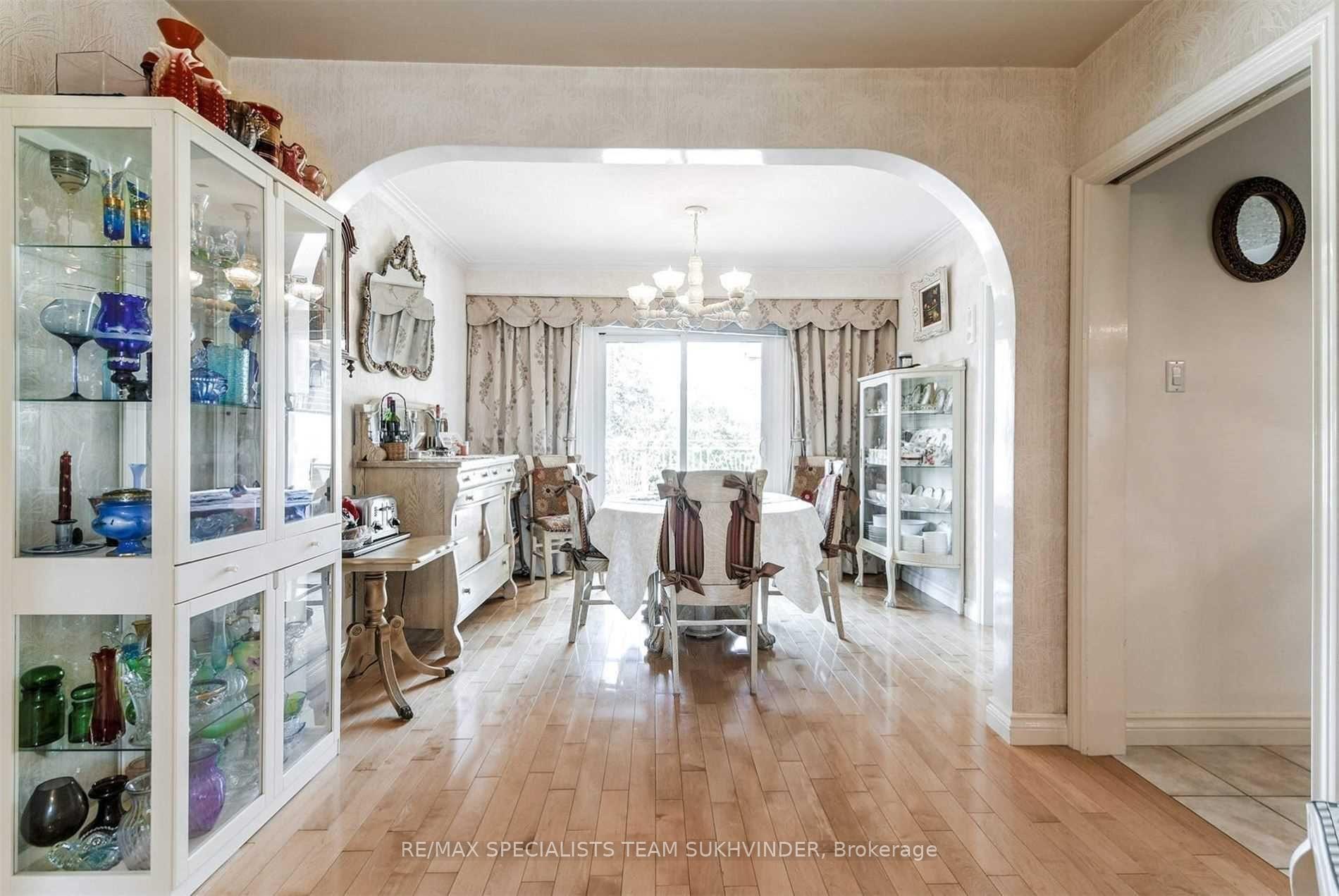 Photo 2 of 11518 McVean Drive, Brampton, Toronto Gore Rural Estate — HOMEH