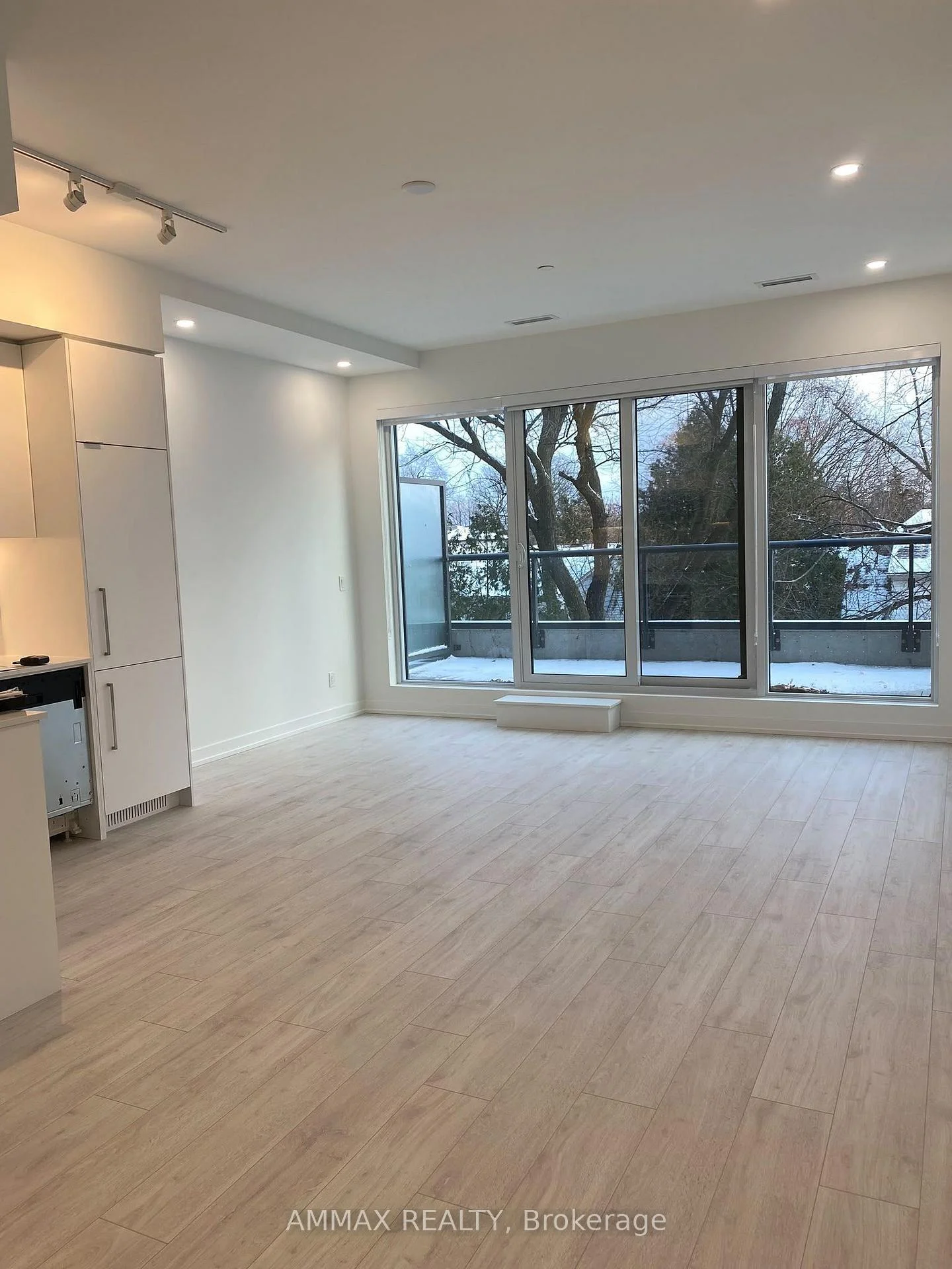 Photo 4 of Unit 222, 181 Sheppard Avenue, North York, Willowdale East — HOMEH