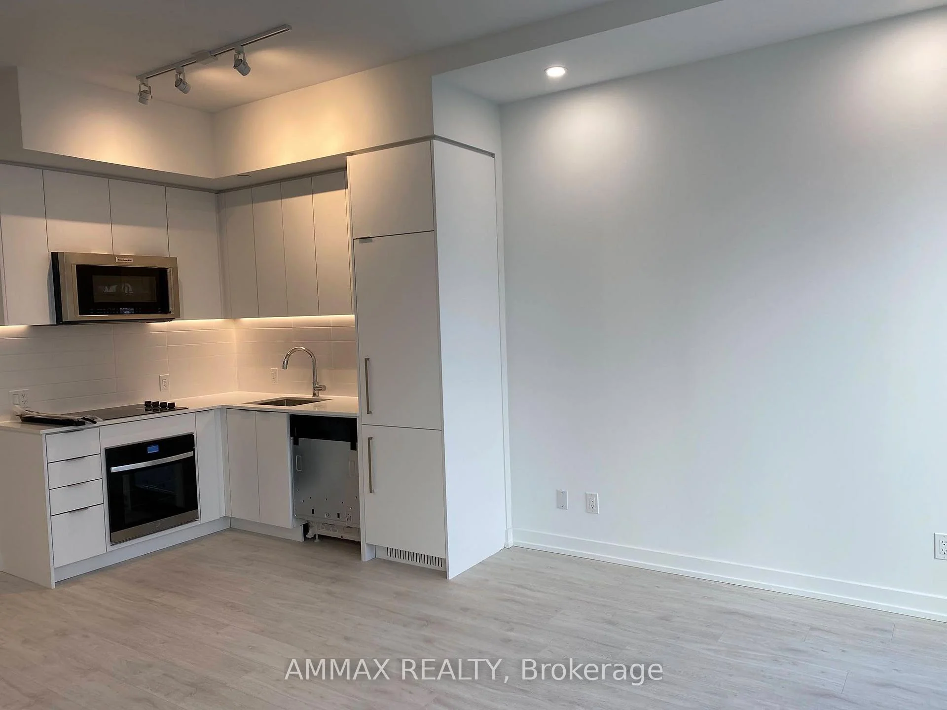 Photo 6 of Unit 222, 181 Sheppard Avenue, North York, Willowdale East — HOMEH