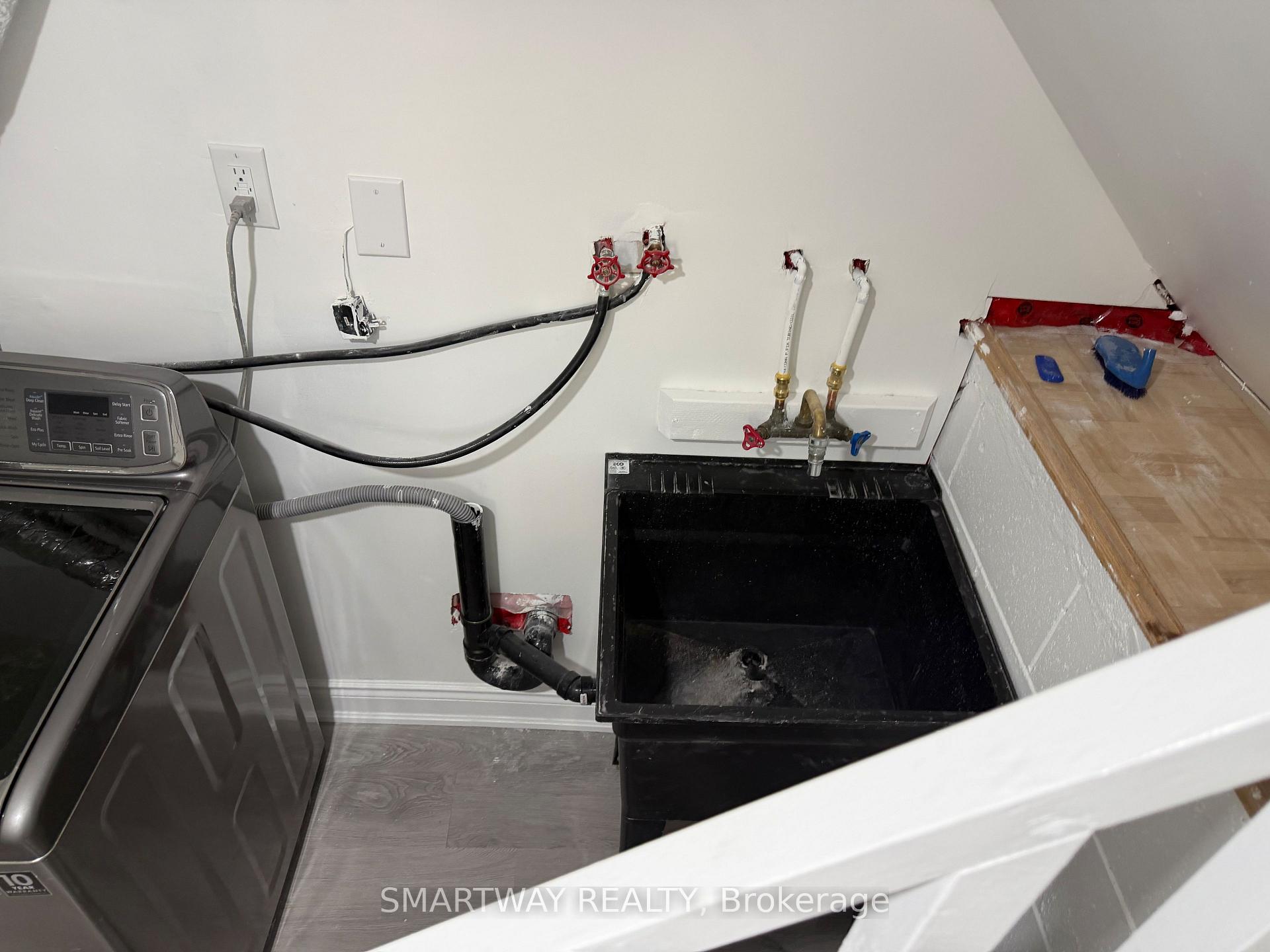 Photo 10 of Unit Basement, 41 Prouse Drive, Brampton, Brampton North — HOMEH