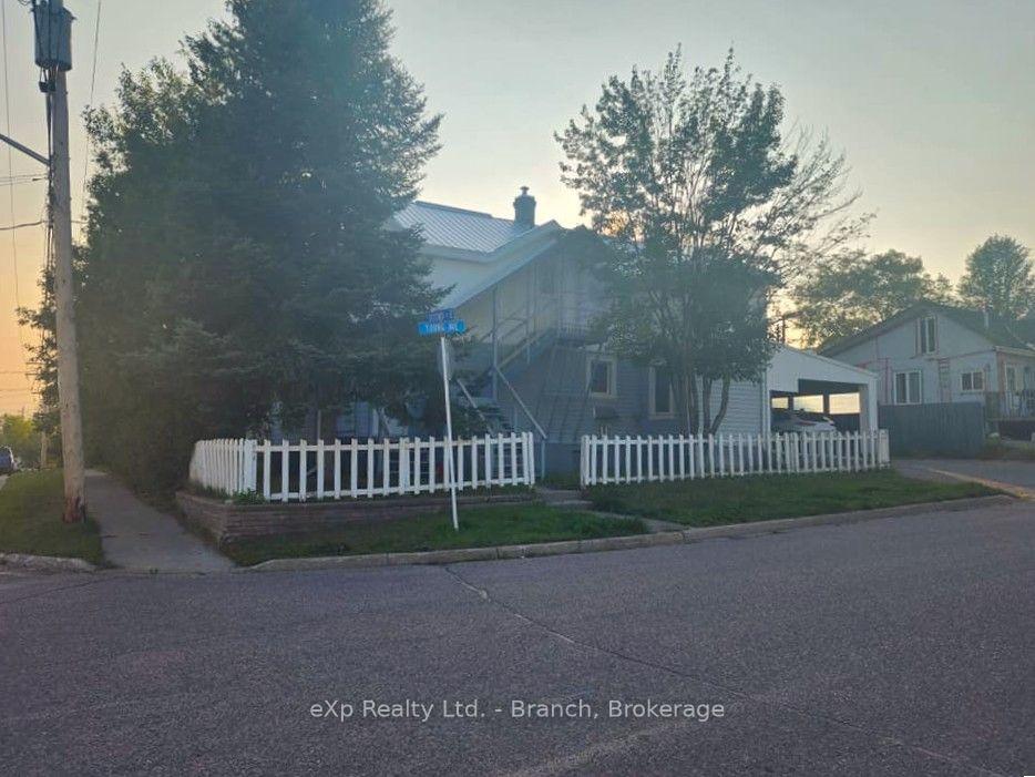 Photo 3 of 58 Second Street E, Kirkland Lake — HOMEH