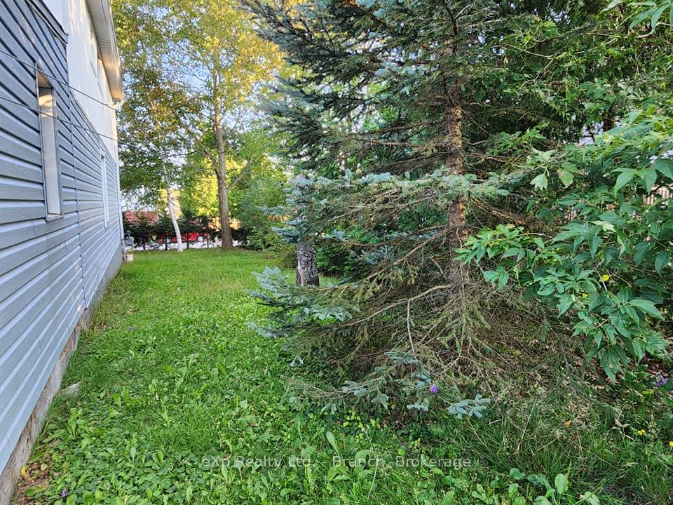 Photo 5 of 58 Second Street E, Kirkland Lake — HOMEH