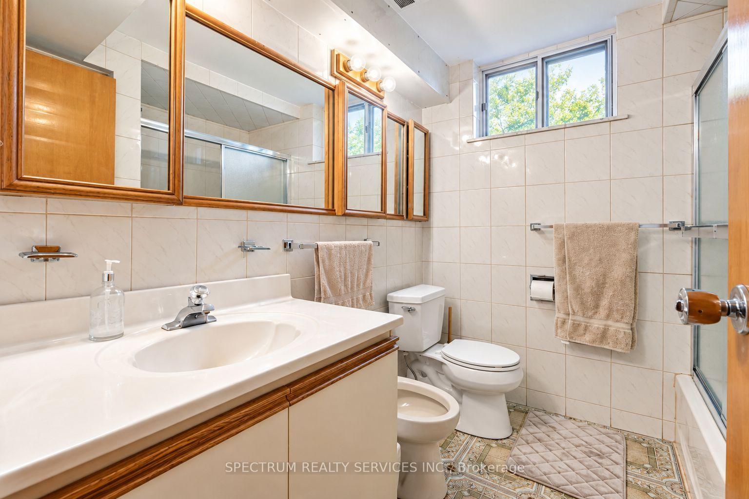Photo 28 of 42 Berkham Road, Scarborough, Woburn — HOMEH