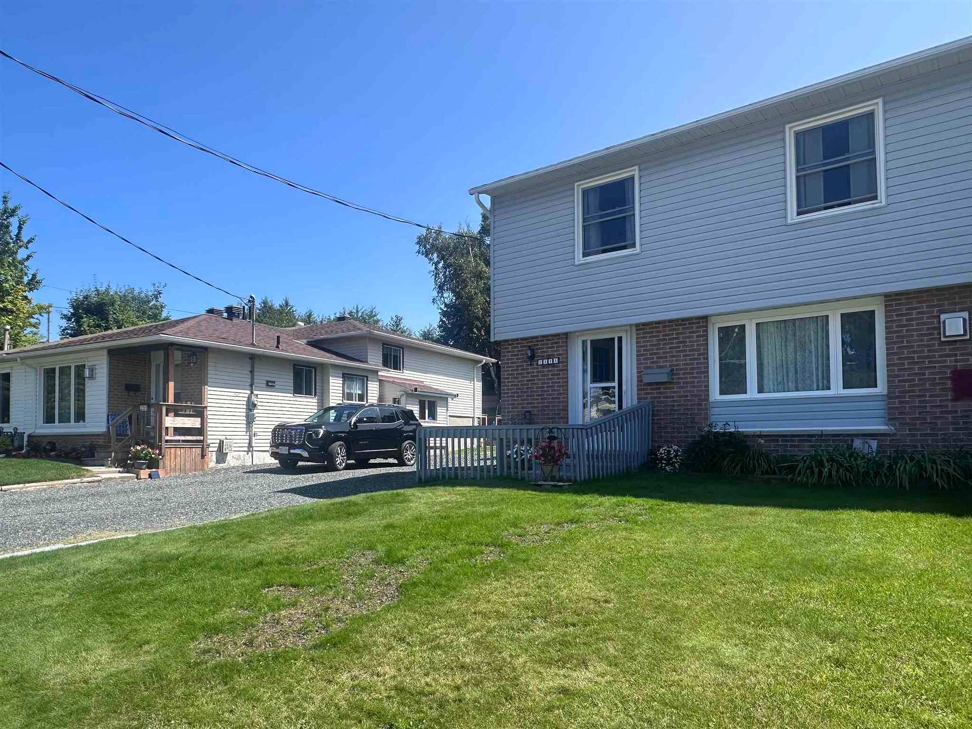 Front of 223A Ottawa Avenue
