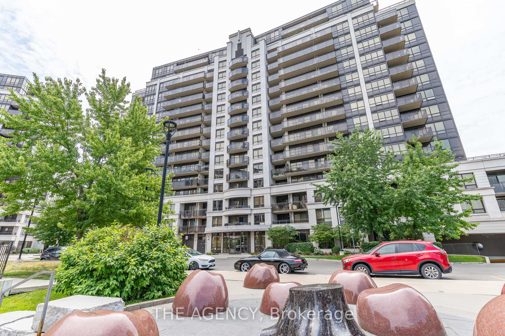 Photo of Unit 1004, 1070 Sheppard Avenue